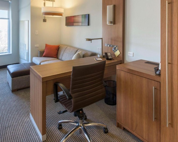 DoubleTree by Hilton Asheville Downtown image 21