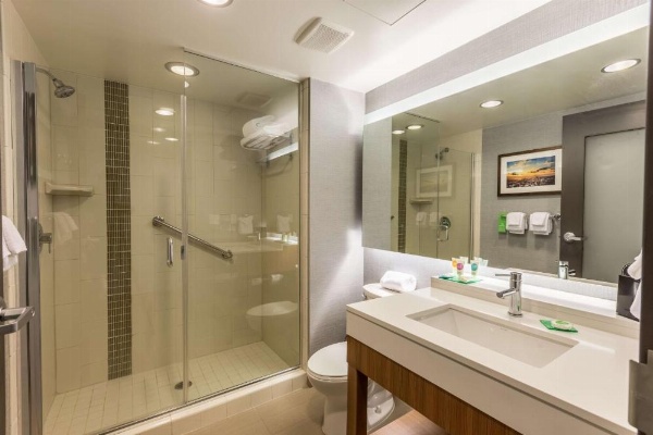 DoubleTree by Hilton Asheville Downtown image 27